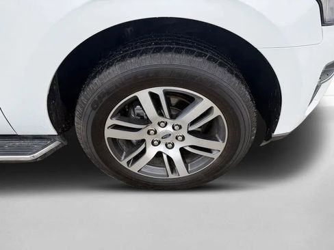 Used 2023 Ford Expedition Limited AWD/4WD image 38
