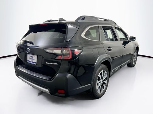 Used 2023 Subaru Outback Limited AWD/4WD image 5