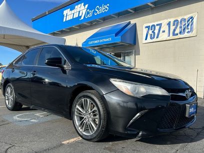 Used 2016 Toyota Camry SE w/ Moonroof Package
