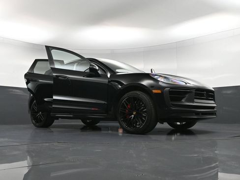 Certified 2023 Porsche Macan GTS AWD/4WD image 37