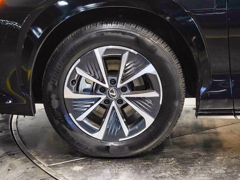 Used 2025 Lexus RZ 300e image 9