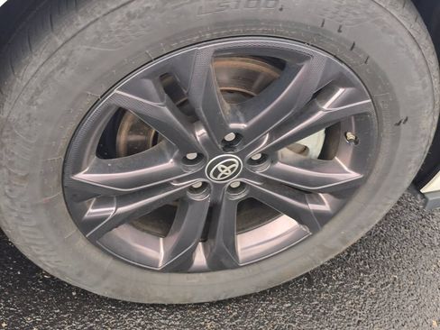 Used 2025 Toyota Sienna XSE AWD/4WD image 23
