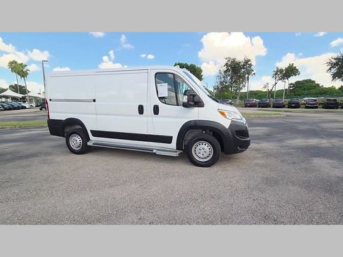 Used 2025 RAM ProMaster 2500 w/ U-Haul Equipment Group FWD image 35