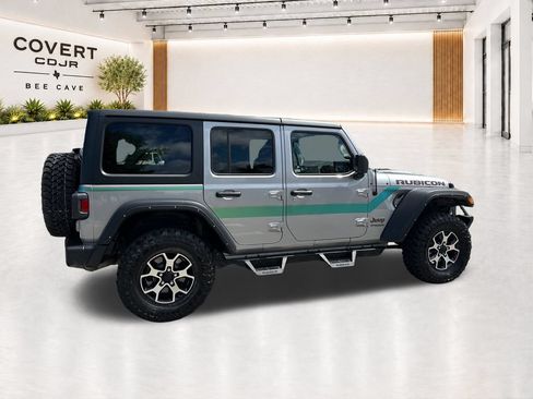 Used 2020 Jeep Wrangler Unlimited Rubicon w/ Dual Top Group AWD/4WD image 11