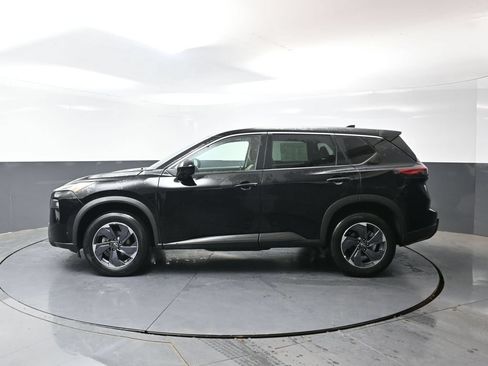 Used 2025 Nissan Rogue SV FWD image 10