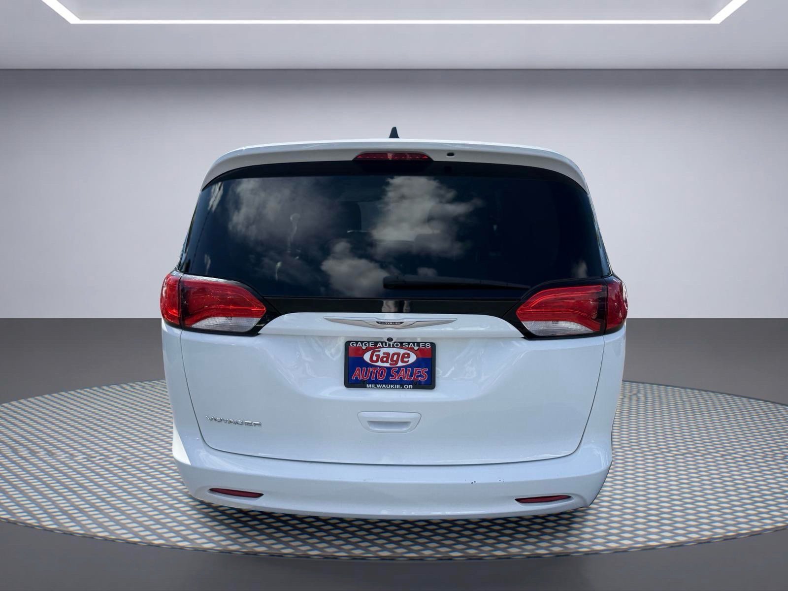 Used 2021 Chrysler Voyager Lxi FWD image 5