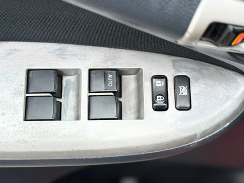 Used 2013 Toyota Corolla S FWD image 23