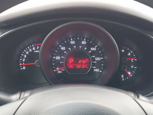 Used 2016 Kia Soul + image 16