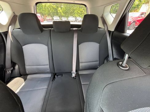 Used 2025 Kia Soul LX w/ LX Technology Package FWD image 32