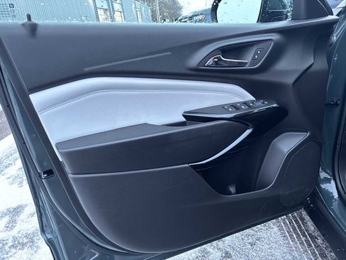 Used 2025 Chevrolet Trax LT w/ Driver Confidence Package image 21