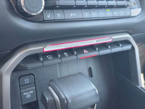 Used 2024 Toyota Tundra Limited AWD/4WD image 27