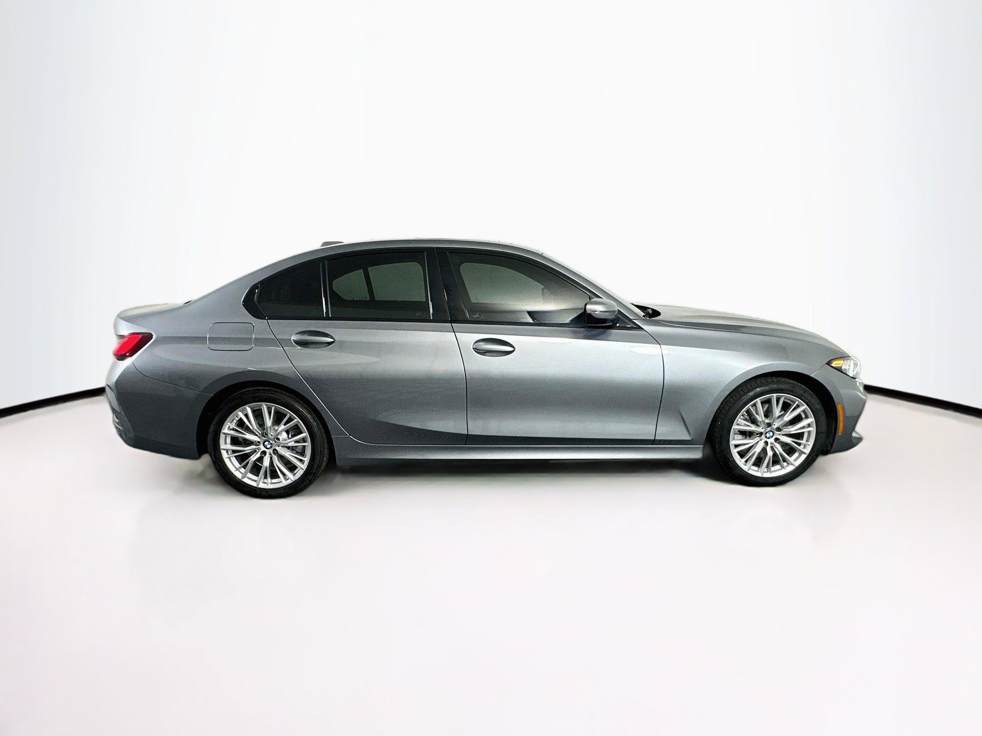 Used 2023 BMW 330i Sedan w/ Driving Assistance Package RWD image 10
