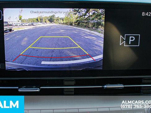 Used 2025 Hyundai Kona SEL FWD image 28
