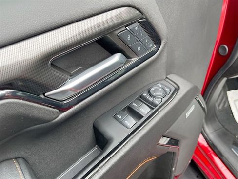 Used 2024 GMC Sierra 2500 AT4 w/ AT4 Preferred Package image 23