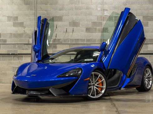 Used 2019 McLaren 570S Coupe RWD image 4