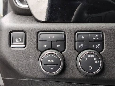 Certified 2025 Chevrolet Silverado 1500 LT w/ Safety Package image 15