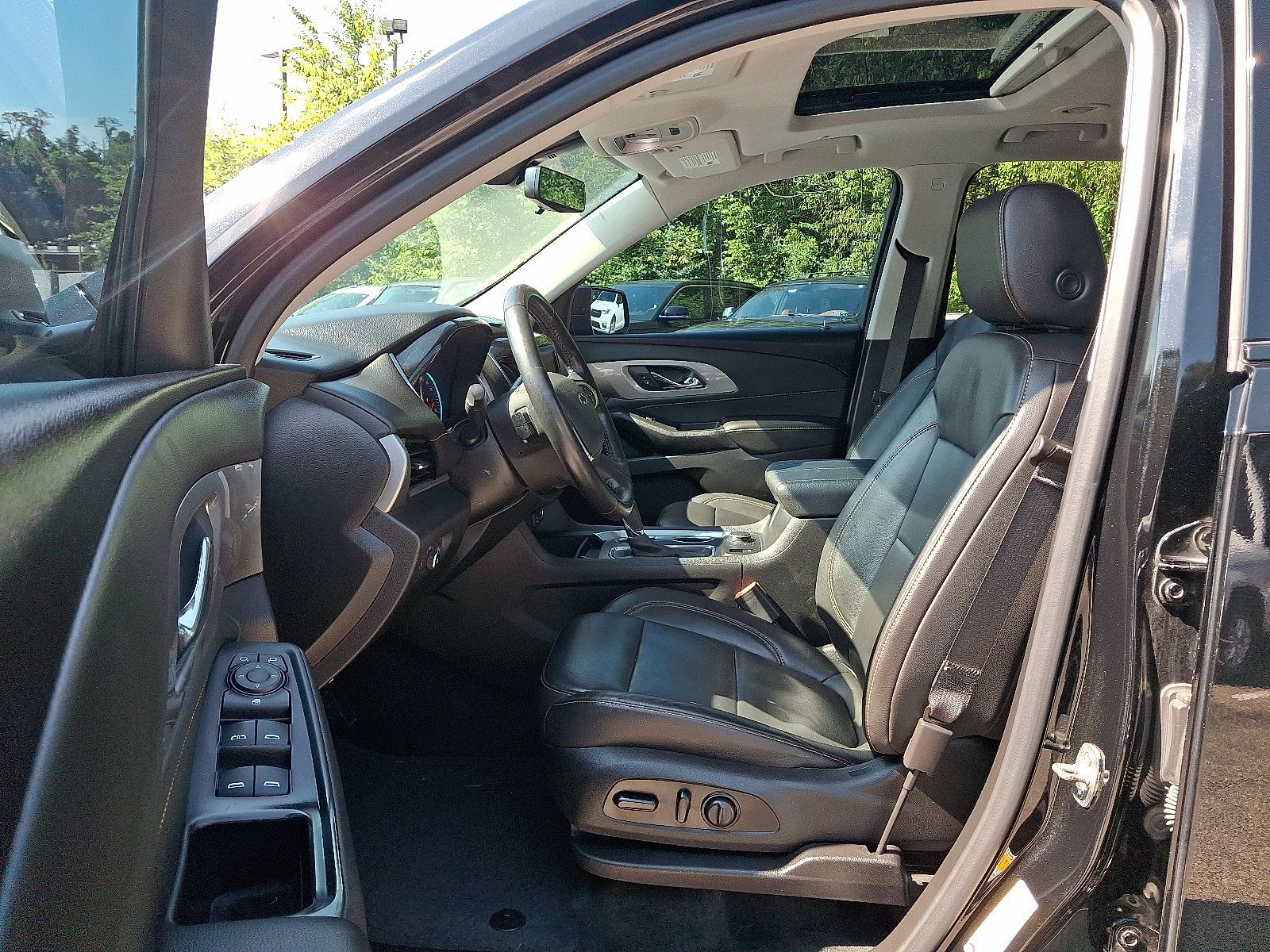 Used 2020 Chevrolet Traverse RS w/ LPO, Cargo Package AWD/4WD image 13