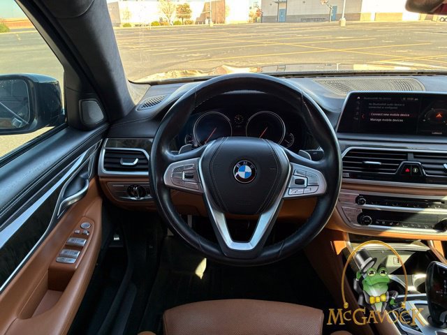 Used 2019 BMW 750i w/ Executive Package RWD image 13