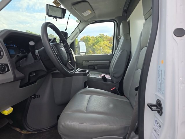 Used 2024 Ford E-350 and Econoline 350 Super Duty w/ Power Windows & Locks Group RWD image 6