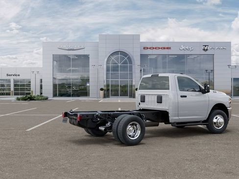 New 2026 RAM 3500 Tradesman w/ Chrome Appearance Group A AWD/4WD image 4