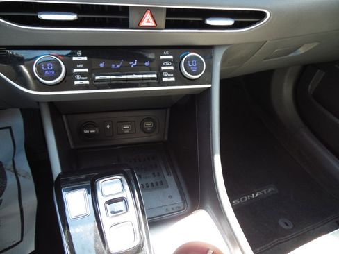 Used 2020 Hyundai Sonata SEL FWD image 12