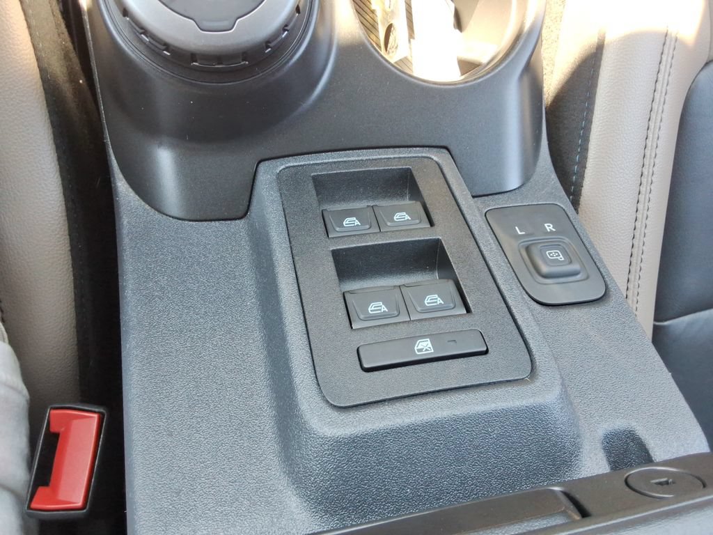 Used 2023 Ford Bronco Wildtrak AWD/4WD image 39