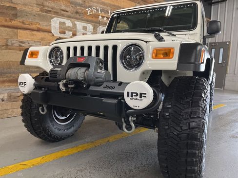 Used 2006 Jeep Wrangler Unlimited Rubicon image 14