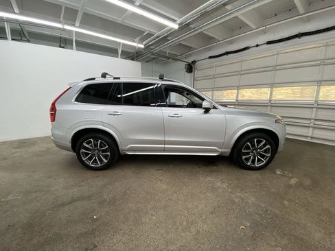 Used 2018 Volvo XC90 T6 Momentum w/ Convenience Package image 7