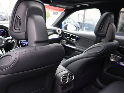 Certified 2025 Mercedes-Benz GLC 300 image 19