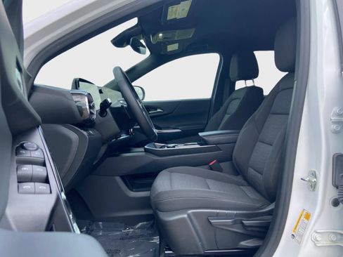 Used 2026 Chevrolet Equinox LT AWD/4WD image 12