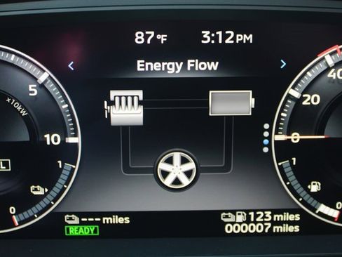 New 2025 Mitsubishi Outlander SEL image 25