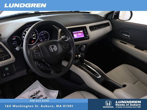 Used 2019 Honda HR-V LX image 8
