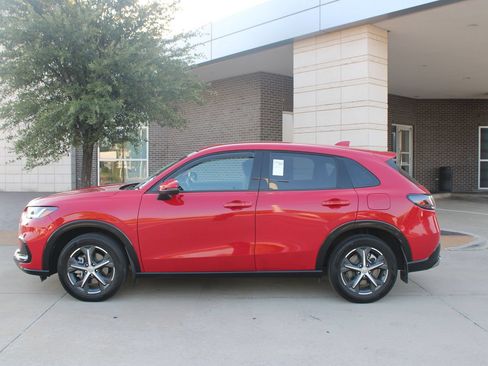 Used 2025 Honda HR-V EX-L image 2