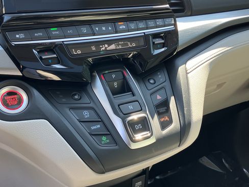 Certified 2026 Honda Odyssey EX-L image 28