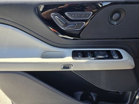 Used 2025 Lincoln Aviator Reserve w/ Illumination Package image 27