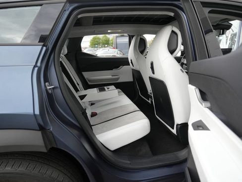 Used 2023 Fisker Ocean Extreme AWD/4WD image 35