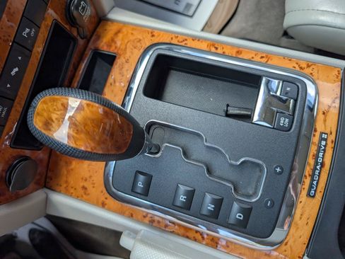 Used 2006 Jeep Grand Cherokee Overland w/ Skid Plate Group AWD/4WD image 19