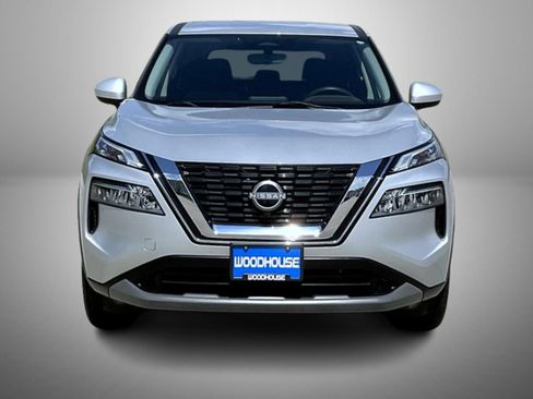 Used 2023 Nissan Rogue SV AWD/4WD image 2