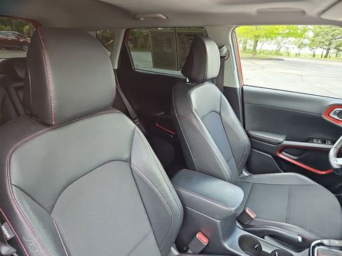 Used 2022 Kia Soul Turbo FWD image 12