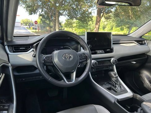 Used 2023 Toyota RAV4 XLE Premium FWD image 13