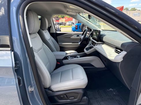 New 2026 Ford Explorer Active w/ Active Comfort Package AWD/4WD image 33