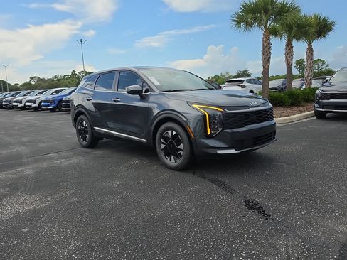 New 2027 Kia Sportage LX FWD image 2