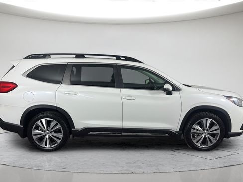 Used 2022 Subaru Ascent Limited w/ Technology Package AWD/4WD image 3
