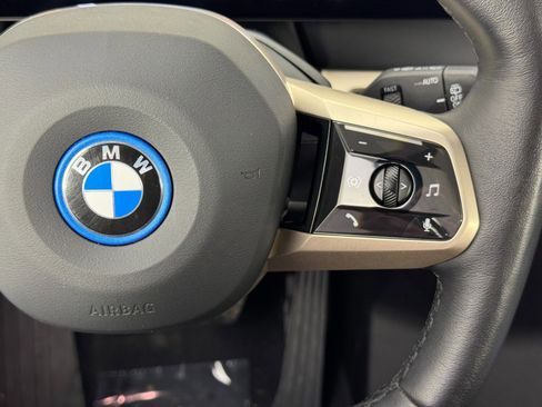 Used 2022 BMW iX xDrive50 w/ Premium Package image 23