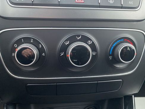 Used 2015 Kia Sorento LX image 30