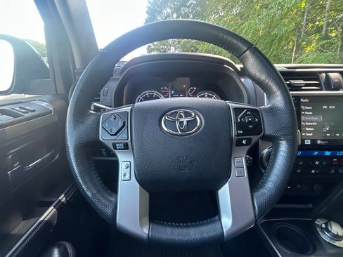 Used 2023 Toyota 4Runner Limited AWD/4WD image 25