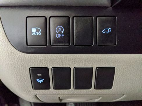 Used 2017 Toyota Highlander XLE AWD/4WD image 13