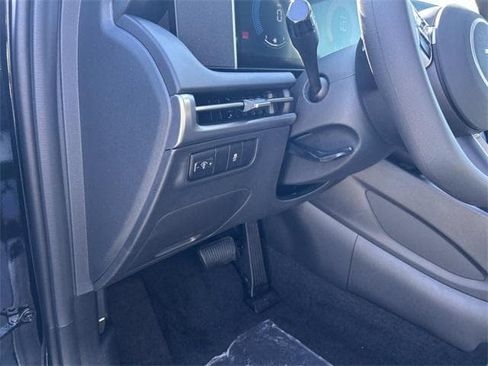 New 2026 Hyundai Tucson SE image 7