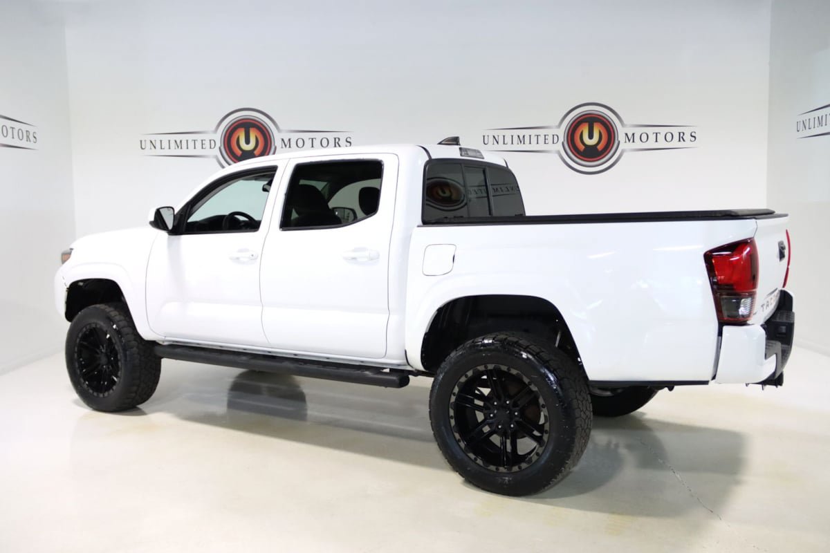 Used 2020 Toyota Tacoma SR AWD/4WD image 3