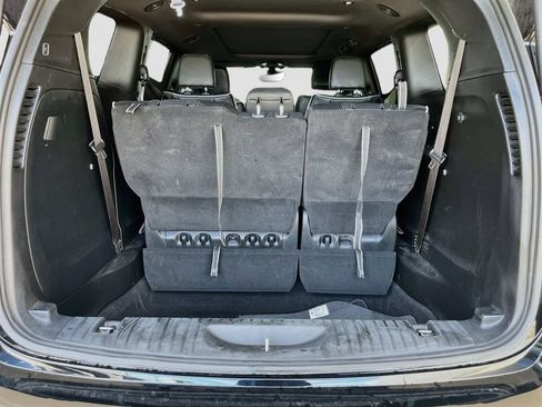 Used 2026 Chrysler Pacifica Limited FWD image 27